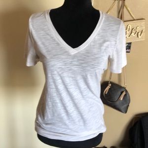Basic white v-neck tee